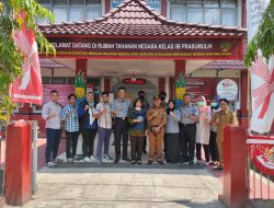 Ciptakan Lingkungan Bersih dari Narkoba, Rutan Prabumulih Bekerja Sama BNNK Prabumulih Lakukan Tes Urine Kepada Seluruh Pegawai.