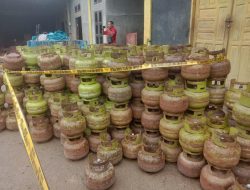 TIM GABUNGAN POLDASU DAN POLRES L. BATU AMANKAN RATUSAN TABUNG LPG.
