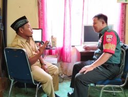 Data Warga Baru Babinsa Kunjungi Staf Kelurahan.