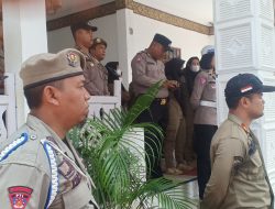 Aliansi Tunas Muda Gamkara Batu Bara Angkat Bicara di Depan Kantor Sekdah Dan di Depan Kantor Bupati Batu Bara. Menuntut Agar Sekda di Copot.