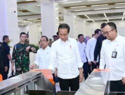 Presiden Tinjau Harga Komoditas Pangan di Pasar Jatinegara.