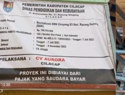 Masyarakat Kabupaten Cilacap menungu Janji Kepala Dinas Pendidikan Nasional dan Kebudayaan Kabupaten Cilacap.