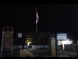 Kepala Desa Gunung Berkat Kecamatan Bandar Pulau di Duga Tidak Peduli Atas Bendera Merah Putih Berkibar Sampai Malam Hari.