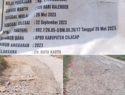 Perpanjangan waktu pelaksanaan pekerjaan Peningkatan Jalan Cirelang-Pamulihan Tetap mangkrak dan diduga bermodalkan Dengkul.