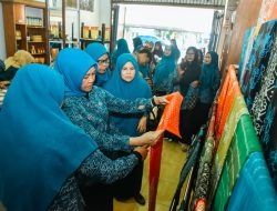 Lakukan Pembinaan UP2K, PJ Ketua TP PKK Batu Bara Apresiasi Kemasan UMKM Desa Bangun Sari