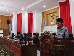 Asisten II Pemkab Batubara Sampaikan Pandangan Umum 10 Fraksi DPRD