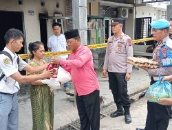 Kapolsek Indrapura AKP Jonni H Damanik SH MH, Memberikan Benturan Kepada Korban Kebakaran..