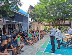 Wujudkan Pemasyarakatan Sehat, Lapas Labuhan Ruku Kanwil Kemenkumham Sumut Bersih-Bersih di Lingkungan Lapas.