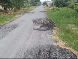 GAM BB Sesalkan Jl. Kapal Merah Hitungan Bulan Dikerjakan Rusak Parah..