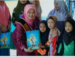 Kunjungi TK Bunga Pandan, Bunda Paud Batu Bara Imbau Program Berjalan dengan Amanah.