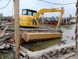 Ngeri  Diduga Alat Berat Milik Dinas PUTR Batu Bara Disewakan.
