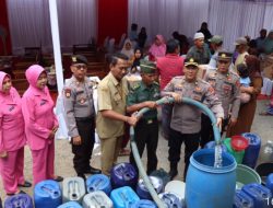 Meriahnya Hari Bhayangkara ke-78 Dirasakan Masyarakat, Ada Bantuan Air Bersih dan Sembako.