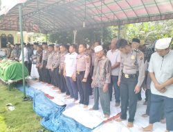 Kabag SDM ucapkan Innalilahi wainailaihi rojiun, atas berpulangnya alm, SUGITO Ayahanda dari Bripka ADI SYAHPUTRA, S.H,.