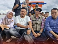 Ketua KPU.Komisi Pemilihan Umum Batu Bara Manitoring Coklit ke Desa Bagan Arya Melalui Jalur Sungai.Untuk Mensukses Kan