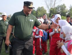 Pj Gubernur Safrizal Beri Semangat Menanam di Launching_ Semarak Babel 2024.