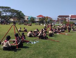 Ribuan Siswa Pramuka se-Kwarran Cilacap Selatan Antusias Ikuti Lomba Pionering.