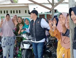 Gunakan Sepeda Motor, Cabup Nomor Urut 3 H. Zahir Sapa Warga Laut Tador