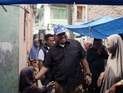 Meringa Warga, Tim Bahagia Calon Bupati No,2 Gelar Pasar Murah