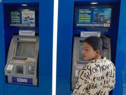 Layanan mesin ATM Bank Rakyat Indonesia (BRI) Unit Tanjung Tiram Tidak Dapat Mengeluar Kan Uang.