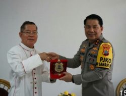 Kapolda Irjen Pol Roycke Harry Langie Kunjungi Uskup Manado, Siap Saling Dukung dalam Pelaksanaan Tugas