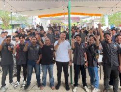 Wau Hampir Ribuan Yang Memberikan Tiga Jari.Kepada Calon Wakil Bupati Batu Bara. Buka Turnamen E-Sport Mobile Legend Diikuti 30 Tim.