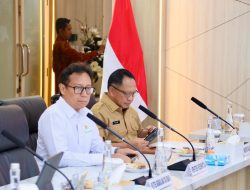 Kemendagri Bersama Kementerian dan Lembaga Terkait Bersinergi Bantu Korban Erupsi Gunung Lewotobi NTT.