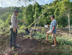 Bhabinkamtibmas Desa Matarape Dukung Ketahanan Pangan dan Jaga Kamtibmas Jelang Pilkada 2024