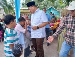 Bahar Sambangi Desa Guntung, Ratusan Emak-Emak Antusias Sambut Paslon Nomor 2