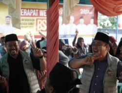 Paslon 02 Bahar Siagian Sapa Warga Desa Tanjung Kasau Kecamatan Laut Tador.