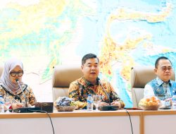 Dirjen Dukcapil Tegaskan Pentingnya Efisiensi Anggaran pada Rapat Awal Tahun 2025.