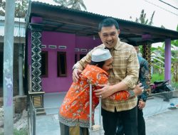 Berkah Jum’at, Pj. Bupati Heri Wahyudi Berikan Bantuan Bedah Rumah Guru Ngaji.