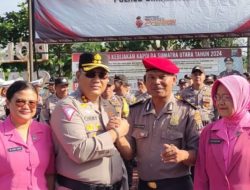 Kapolres Simalungun Pimpin Upacara Bulanan dan Lepas Personel Purna Bakt
