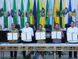 Mendagri Tanda Tangani Kerja Sama Pengawasan Penyelenggaraan Perizinan di Daerah.