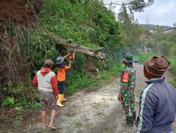 Peduli Lingkungan, Koramil 03/Serengan Gelar Kegiatan Jumat Bersih di Wilayah Kratonan dan Tipes