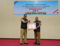 Wujudkan Ketahanan Daerah, Ditjen Bina Adwil Kukuhkan 5 Kecamatan Tangguh Bencana di Payakumbuh