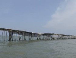 Bukan Pagar Biasa. Ini Pagar Laut. Pagar Yang Merobek Marwah dan Menelan Akal Sehat. Terasa Ada Kesan Filosofis dan