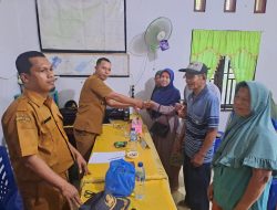 Bhabinkamtibmas Polsek Bosar Maligas Hadiri Penyaluran BLT di Nagori Banjar Hulu