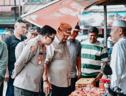 Pastikan Kestabilan Harga, Bupati Baharuddin Sidak Pasar.