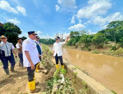 Wamendagri Bima Imbau Pemda Sekitar Bantu Pemkot Bekasi Percepat Pemulihan Dampak Banjir*