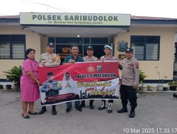 *Polsek Saribudolok Berbagi Takjil di Depan Mako,  Tebarkan Kebaikan di Bulan Suci Ramadhan*
