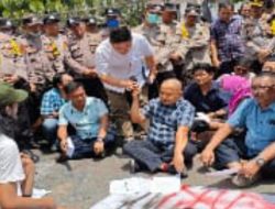 Aksi Demo Mahasiswa di DPRD Pematangsiantar Berakhir Ricuh,Polisi dan Massa Saling Dorong