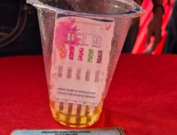 Ops Ketupat Toba 2025 Polres Simalungun Laksanakan Tes Urine, di Pos Pelayanan Tol Sinaksak