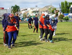 Momen Keseruan ASN Lomba Bakiak Peringati Hari Jadi ke-169 Kabupaten Cilacap