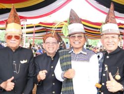 Bupati Simalungun dan Ketua TP PKK Hadiri Peresmian Monumen Raja Sang Naualuh Damanik.