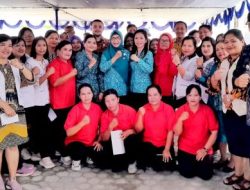 Tinjau Pelaksanaan Giat Posyandu, Ny. Darmawati Anton Achmad Saragih Motivasi Kader Posyandu Agar Tetap Semangat Memberikan Pelayanan.