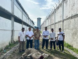 Rayakan Idul adha, Lapas Labuhan Ruku Laksanakan Pemotongan Hewan Kurban.