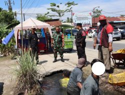 Kalapas Labuhan Ruku Giat Bergotong Royong Bersama Warga Binaan,Menjaga Kebersihan Lingkungan di Wilkum Lapas Batu Bara.