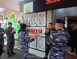 TNI AL Lanal Cilacap Berikan Kejutan, Polresta Cilacap Terima Ucapan Selamat HUT Bhayangkara ke-79