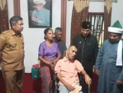 Bupati Simalungun Ulurkan Tangan Kemanusiaan, Hibahkan Kursi Roda untuk Jayaman Rajagukguk.