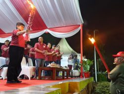 INALUM Gelar Pawai Obor, Ribuan Warga Meriahkan HUT RI ke-80 di Tanjung Gading 16